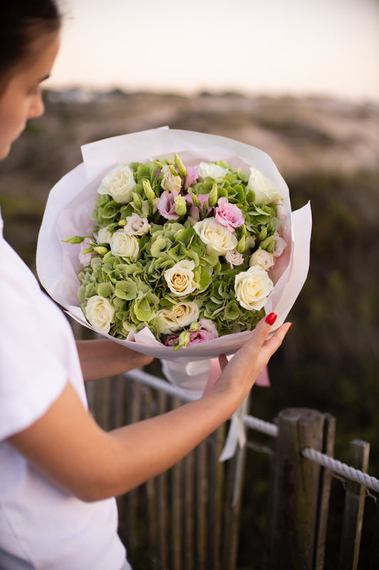 Bouquet with hydrangeas, roses and lisianthus